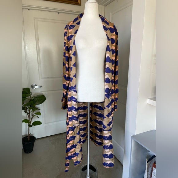 ACNE Studios Alloy Cloud Print silk dress button down with pockets! Size M - Picture 7 of 16